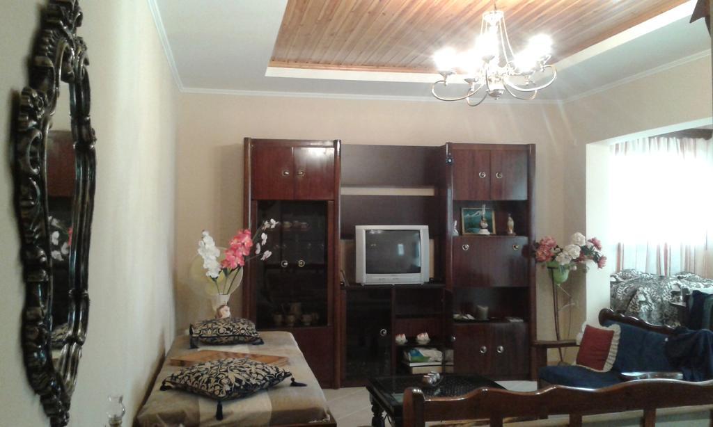 Sunny Holiday Home Каламата Экстерьер фото