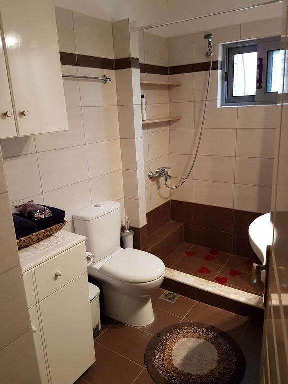 Sunny Holiday Home Каламата Экстерьер фото